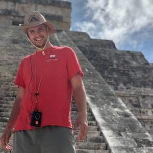 Meet your Posher, Evan